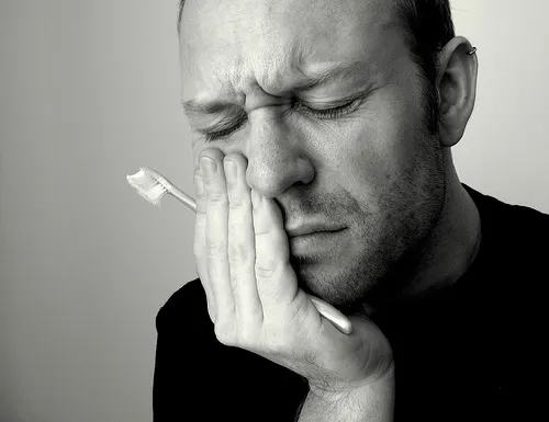 Dor de Dente: As 3 Principais Causas e Tratamentos Imediatos