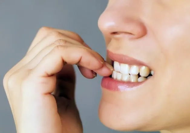 Ranger os dentes é normal ? Saiba tudo.